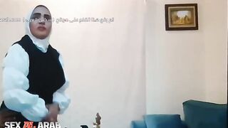 سكس كويتي فحل يفشخ كس طالبة كويتية